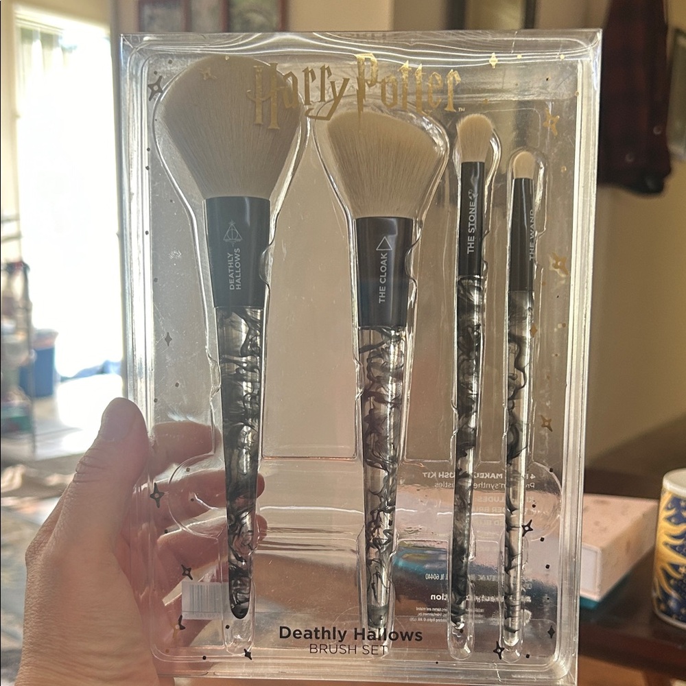 Harry Potter Deathly Hallows Brush Set